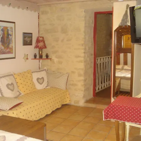 Bed & Breakfast Locastillon *
