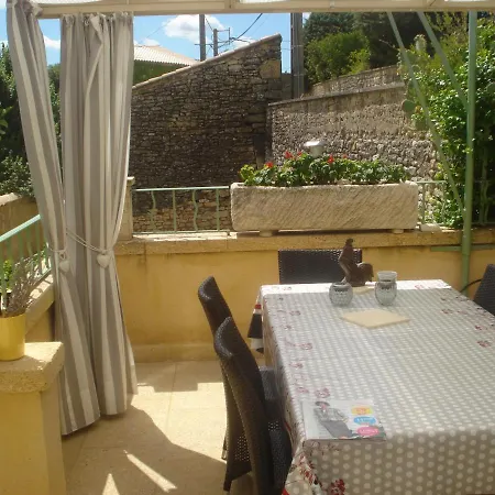 Locastillon Bed & Breakfast