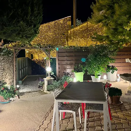 住宿加早餐酒店 Locastillon 3*