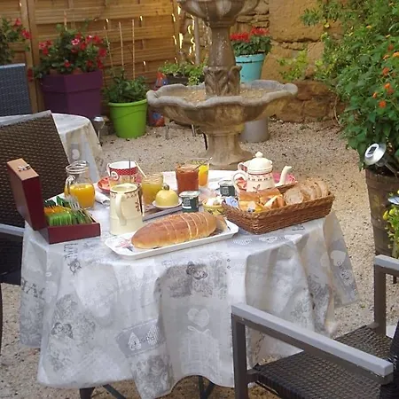 Locastillon Bed & Breakfast 3*