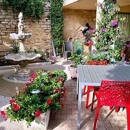 Bed & Breakfast Locastillon 3*