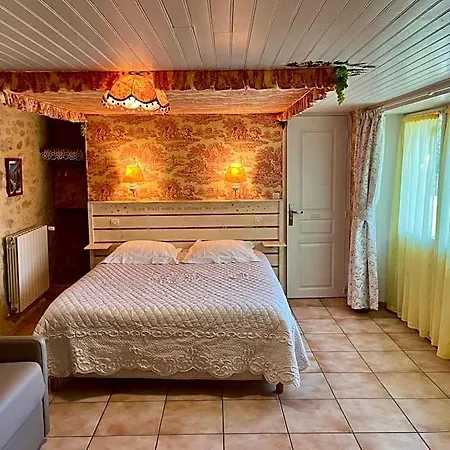 Locastillon Bed & Breakfast