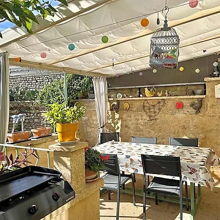 Locastillon Bed & Breakfast 3*