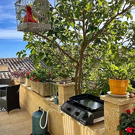 Locastillon Bed & Breakfast