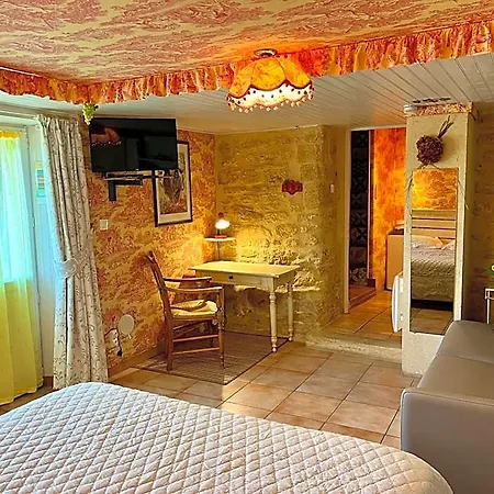 Locastillon Bed & Breakfast 3*