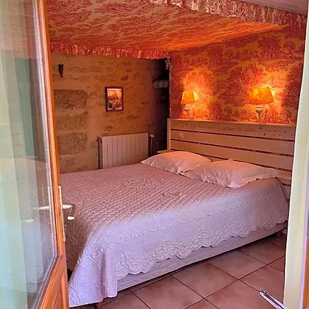 Locastillon Bed & Breakfast 3*