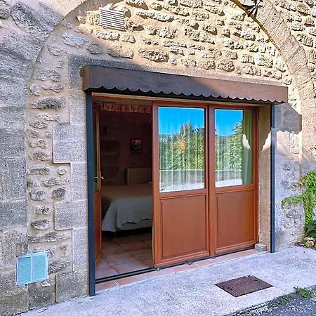 Locastillon Bed & Breakfast